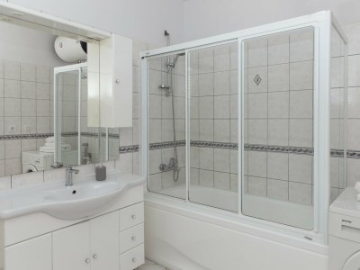 Apartment Apartments Bonavista - Superior Two Bedroom Apartment with Balcony and Sea View (A1) - Features photo 18