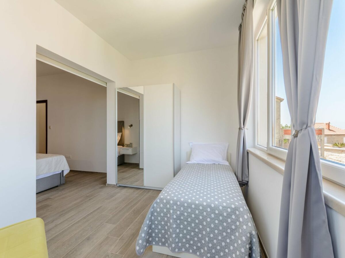 Apartment Apartment Marcela - Deluxe Two Bedroom Apartment with Terrace and Sea View - Features photo 4