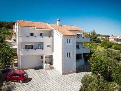 Apartment Apartment Lana - Superior Two-Bedroom Apartment with Terrace (A1) (ST) - Outdoor photo 2