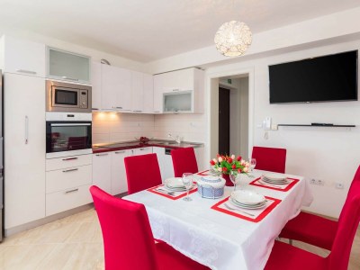 Apartment Apartment Lana - Superior Two-Bedroom Apartment with Terrace (A1) (ST) - Features photo 9