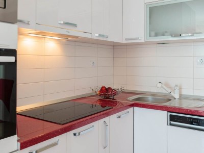 Apartment Apartment Lana - Superior Two-Bedroom Apartment with Terrace (A1) (ST) - Features photo 15