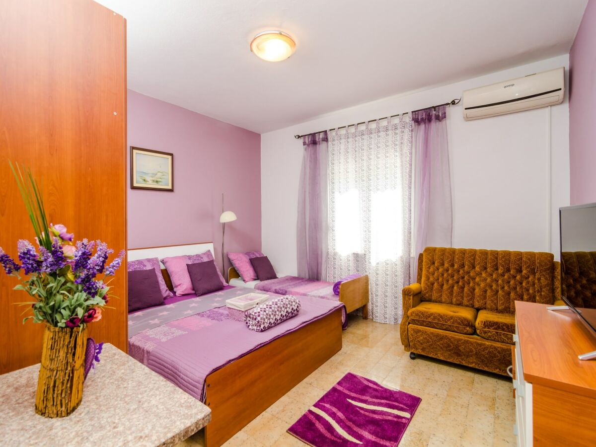 Apartment Apartment Bay Of Dreams - Two-Bedroom Apartment with Terrace and Sea View - Features photo 5