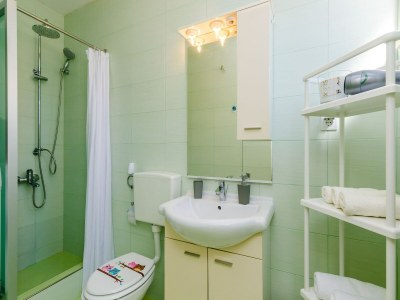 Apartment Apartments Knego - One Bedroom Apartment with Balcony and Sea View - Features photo 10