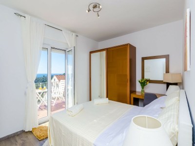 Apartment Apartments Knego - One Bedroom Apartment with Balcony and Sea View - Features photo 12