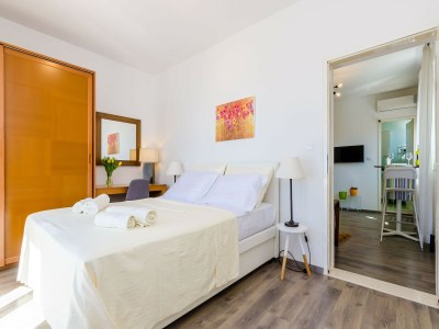 Apartment Apartments Knego - One Bedroom Apartment with Balcony and Sea View - Features photo 15