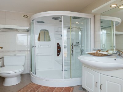 Apartment Apartments Milanović - Superior Studio Apartment with Terrace and Garden View - Features photo 8