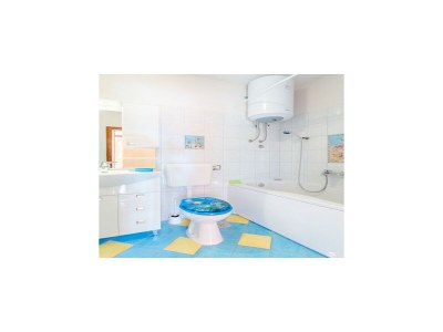 Apartment Apartment Magdalena - Three Bedroom Apartment - Features photo 13