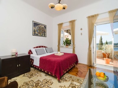 Apartment Apartments Davor - Two Bedroom Apartment with Sea View and Terrace - Features photo 11