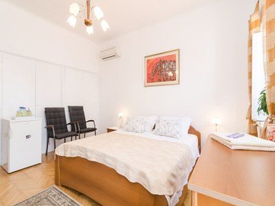 Apartment Apartments Davor - Two Bedroom Apartment with Sea View and Terrace - Features photo 15