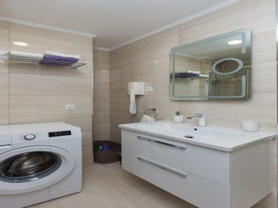 Apartment Apartment H&D - Two Bedroom Apartment with Balcony and Sea View - Features photo 8