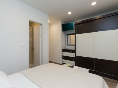 Apartment Apartment H&D - Two Bedroom Apartment with Balcony and Sea View - Features photo 16