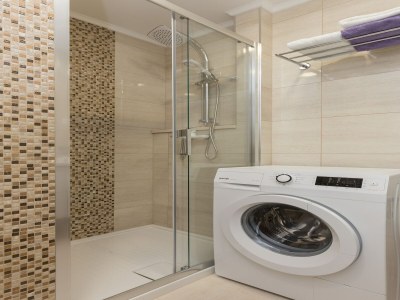 Apartment Apartment H&D - Two Bedroom Apartment with Balcony and Sea View - Features photo 25