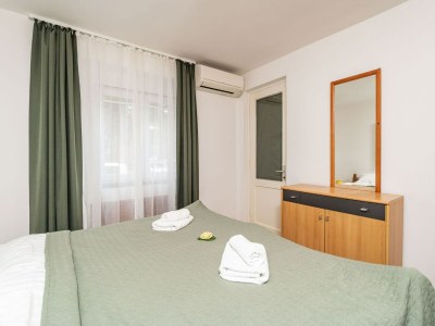 Apartment Apartment Lolo - Two Bedroom Apartment with Loggia and Street View - Features photo 20