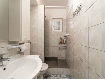 Apartment Apartment Lolo - Two Bedroom Apartment with Loggia and Street View - Features photo 24