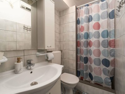 Apartment Apartment Lolo - Two Bedroom Apartment with Loggia and Street View - Features photo 28