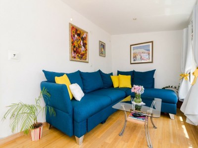 Apartment Apartment Emma - Two Bedroom Apartment with Balcony and Sea View - Features photo 6