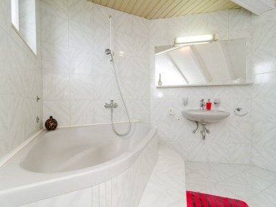 Apartment Apartment Emma - Two Bedroom Apartment with Balcony and Sea View - Features photo 8