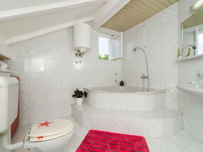 Apartment Apartment Emma - Two Bedroom Apartment with Balcony and Sea View - Features photo 13