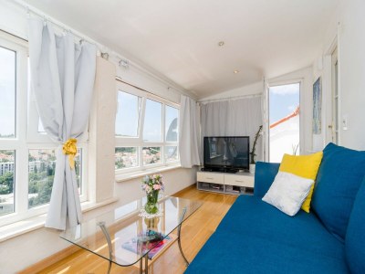 Apartment Apartment Emma - Two Bedroom Apartment with Balcony and Sea View - Features photo 20
