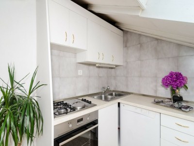 Apartment Apartment Emma - Two Bedroom Apartment with Balcony and Sea View - Features photo 25