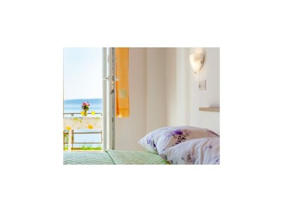 Apartment Rooms Sani - Double Room with Terrace and Sea View (S3) - Features photo 11