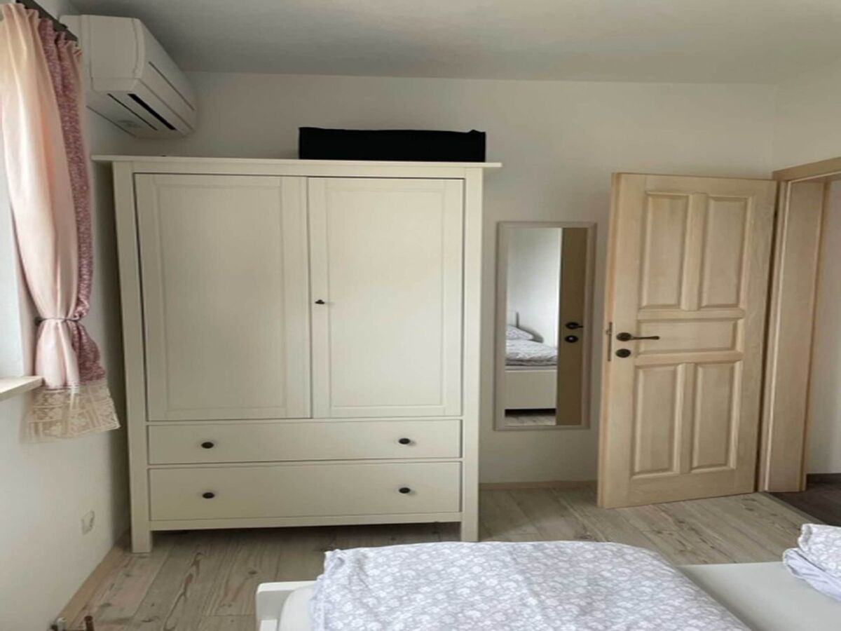 Apartment Apartments Villa Kameja - One Bedroom Apartment with Balcony and Sea View (Plavi) - Features photo 2