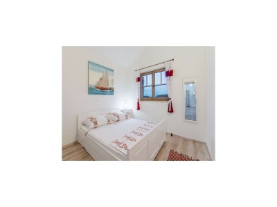 Apartment Apartments Villa Kameja - Two Bedroom Apartment with Terrace and Sea View (Crni) - Features photo 4