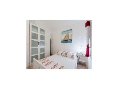 Apartment Apartments Villa Kameja - Two Bedroom Apartment with Terrace and Sea View (Crni) - Features photo 11