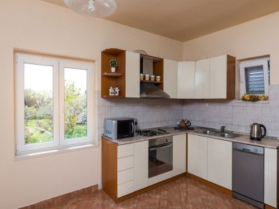 Apartment Apartment Ani - Two Bedroom Apartment with Terrace and Garden View - Features photo 9