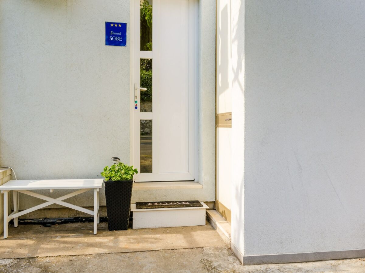 Apartment The Point Room - Double Room with City View - Outdoor photo 2