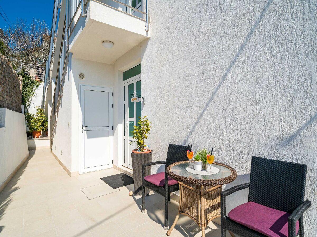 Apartment Apartments Blažević - Comfort Two Bedroom Apt with Hot Tub and Sea View - Outdoor photo 2