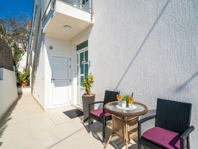 Apartment Apartments Blažević - Comfort Two Bedroom Apt with Hot Tub and Sea View - Outdoor photo 2