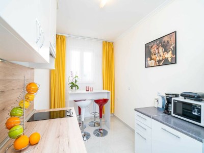 Apartment Apartments Blažević - Comfort Two Bedroom Apt with Hot Tub and Sea View - Features photo 4