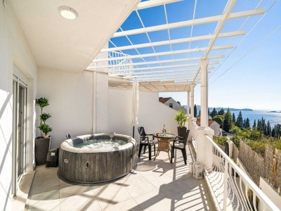 Apartment Apartments Blažević - Comfort Two Bedroom Apt with Hot Tub and Sea View - Outdoor photo 20