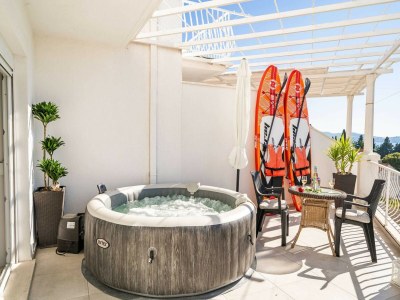 Apartment Apartments Blažević - Comfort Two Bedroom Apt with Hot Tub and Sea View - Outdoor photo 25