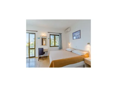 Apartment Villa Kosa - Standard Double Room With Balcony and Sea View (Soba 1-Matija) - Features photo 18