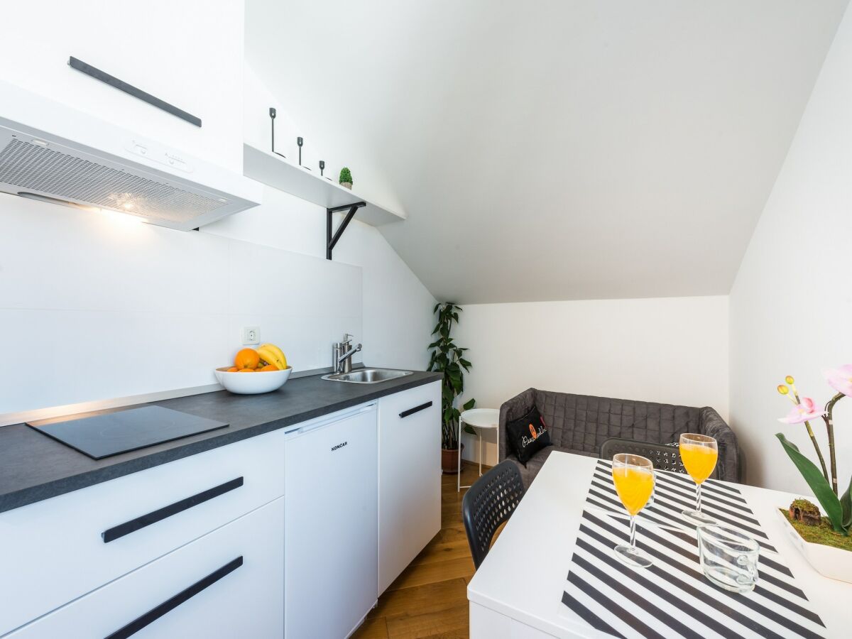 Apartment Apartment Marilyn - Two Bedroom Apartment with Terrace and Partial Sea View - Features photo 4