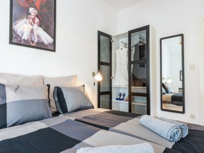 Apartment Apartment Marilyn - Two Bedroom Apartment with Terrace and Partial Sea View - Features photo 7