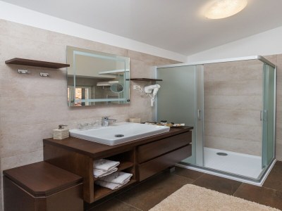 Apartment Apartment Maru Prestige - Comfort Duplex Two Bedroom Apartment - Features photo 3