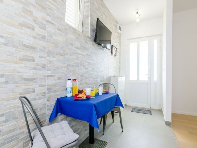 Apartment Miracle Apartments - Comfort Studio Apartment with Terrace and City View - Features photo 18