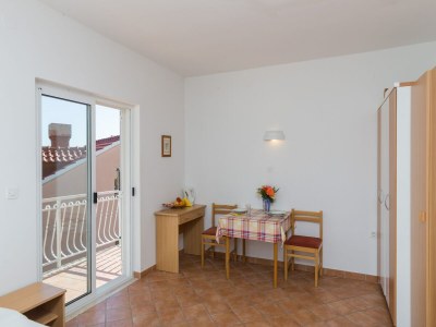 Apartment Villa Dubravka - Superior One Bedroom Apartment with Balcony and Sea View (Apartman 6) - Features photo 22