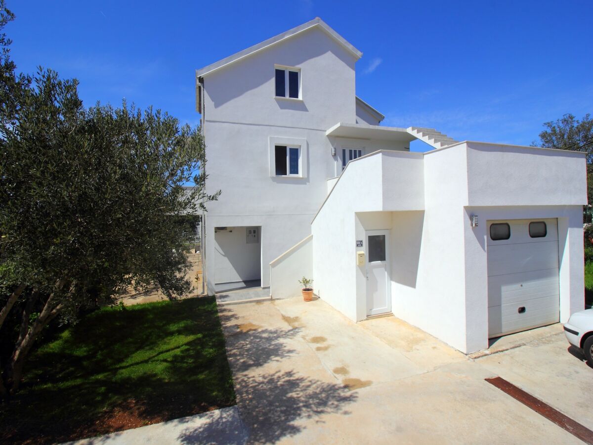 Apartment Apartment Milenka - Four Bedroom Apartment with Terrace - Outdoor photo 4