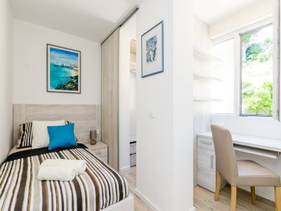 Apartment Apartments Lazarin - Two Bedroom Apartment with Balcony and Sea View (1 Veliki) - Features photo 18