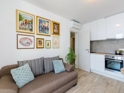 Apartment Apartments Lazarin - One Bedroom Apartment with Balcony and Sea View (2 Mali ) - Features photo 6