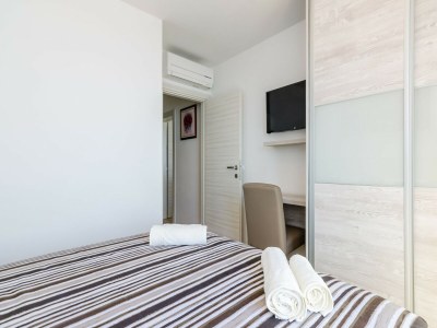 Apartment Apartments Lazarin - One Bedroom Apartment with Balcony and Sea View (2 Mali ) - Features photo 9