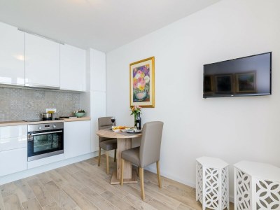 Apartment Apartments Lazarin - One Bedroom Apartment with Balcony and Sea View (2 Mali ) - Features photo 10