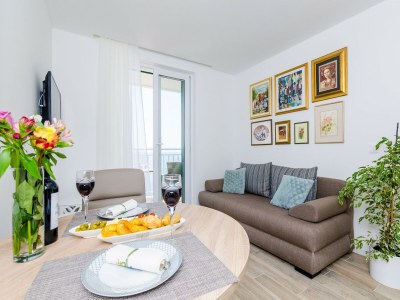 Apartment Apartments Lazarin - One Bedroom Apartment with Balcony and Sea View (2 Mali ) - Features photo 17