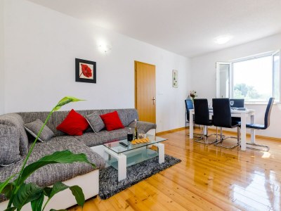 Apartment Apartment &  Rooms Maždin - One Bedroom Apartment with Balcony and Sea View - Features photo 26