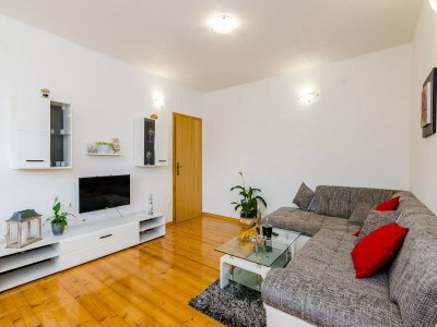 Apartment Apartment &  Rooms Maždin - One Bedroom Apartment with Balcony and Sea View - Features photo 27