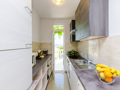 Apartment Apartment &  Rooms Maždin - One Bedroom Apartment with Balcony and Sea View - Features photo 29